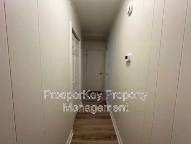 Building Photo - 2017 Courtland Ave