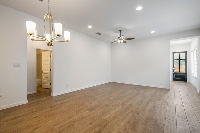 Building Photo - 186 Blackborrow Dr