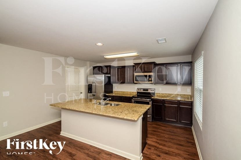 Building Photo - 166 Rosegate Dr