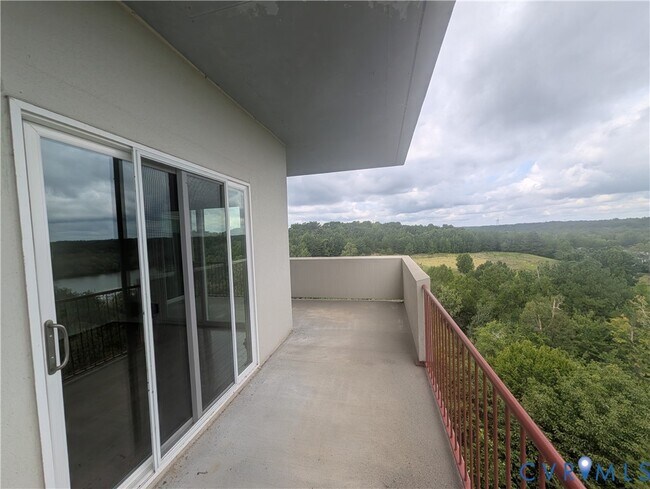 Building Photo - 301 Beacon Ridge Dr