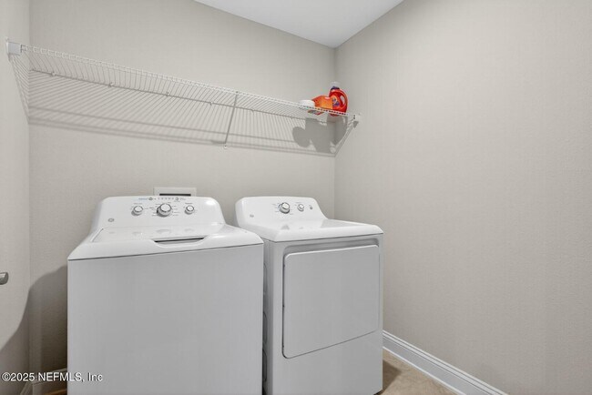 Building Photo - 411 Narrowleaf Dr