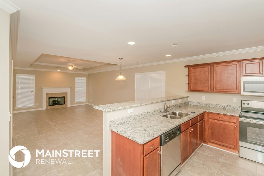 Building Photo - 4252 Fieldstone Way