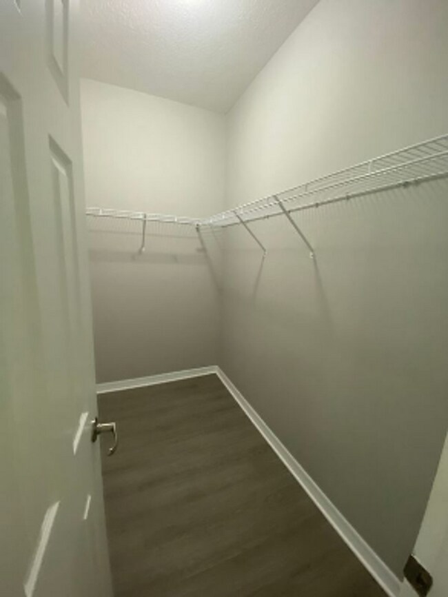 Building Photo - 3 Bedroom 2 Bath Villa in Oak Tree Pointe for RENT!