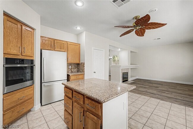 Building Photo - 571 Kavanagh Pl