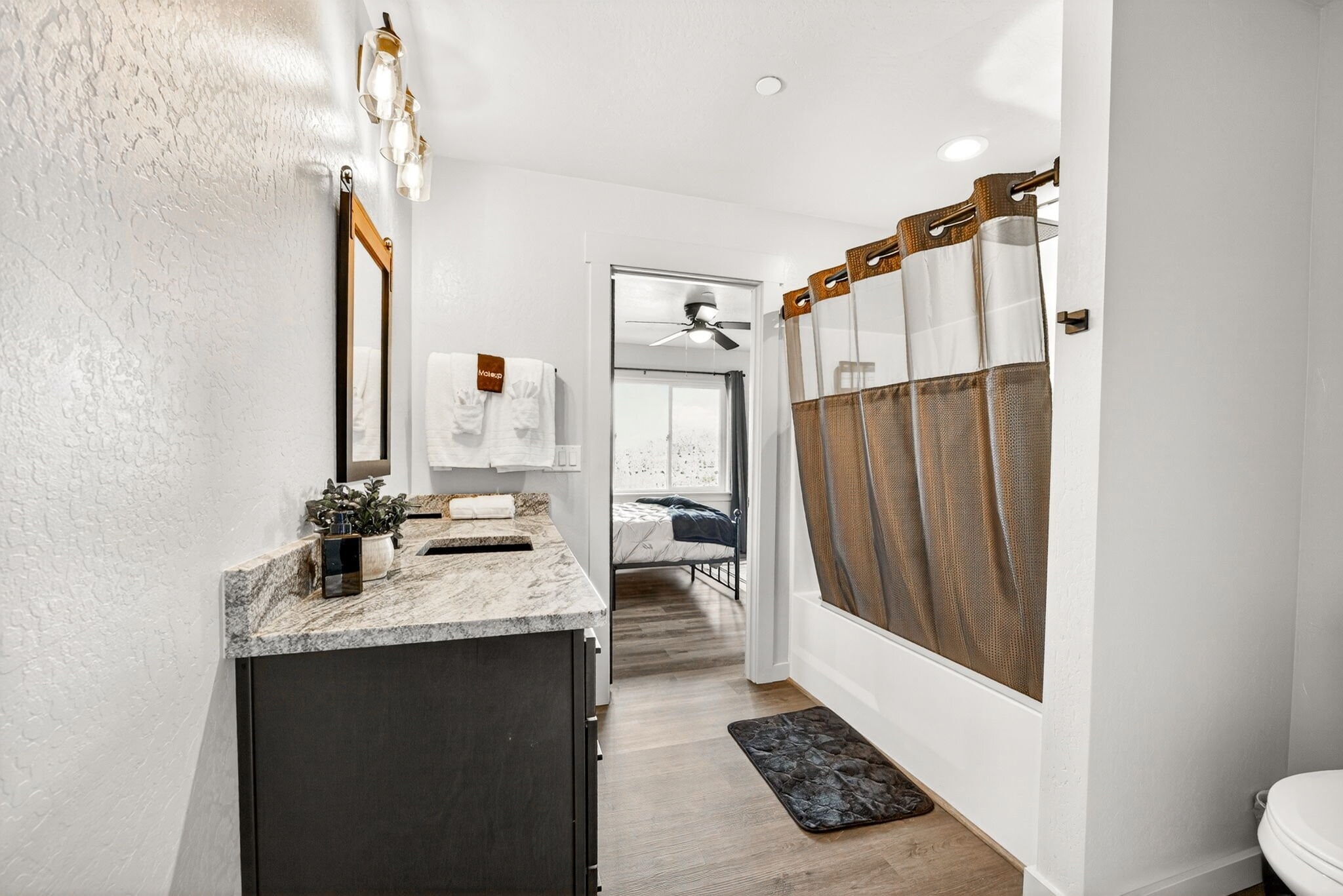 Building Photo - 4715 Red Tail Dr