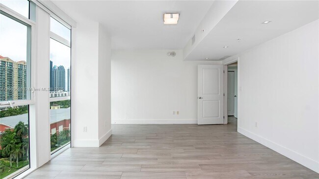 Building Photo - 400 Sunny Isles Blvd