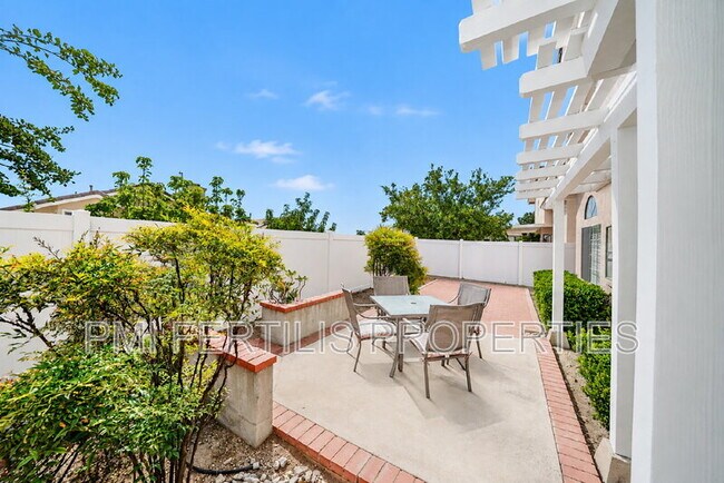 Building Photo - 10909 Rollins Ct