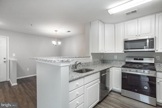 Building Photo - 1060 Gardenview Loop