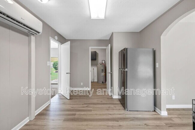 Building Photo - 103 Cayce Ave