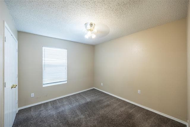 Building Photo - 4505 Green Meadow Dr