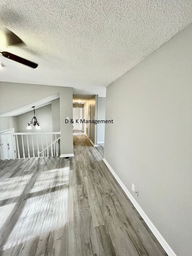 Building Photo - ***COMING SOON*** Beautiful 3 Bedroom, 2.5 Bath Home in the Cedar Bluff Area of Knoxville! Availa...