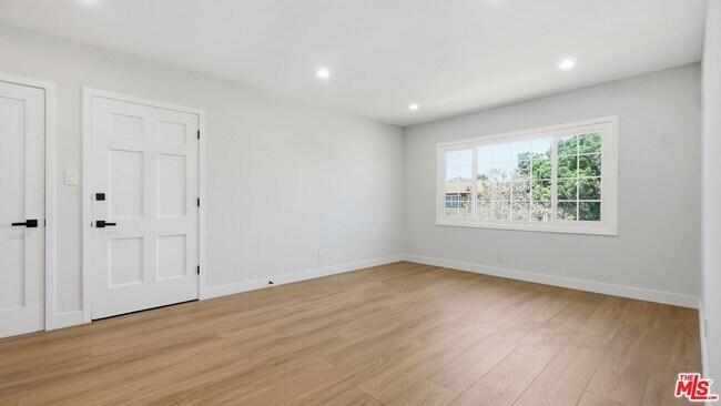 Building Photo - 4030 Abourne Rd