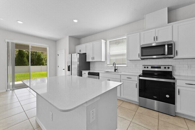 Building Photo - Practically brand new 3 BR/2.5 BA/2 Car Garage home in highly sought after GATED community of Ard...