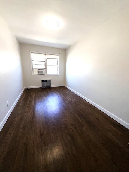 2nd BR - 35-26 32nd St