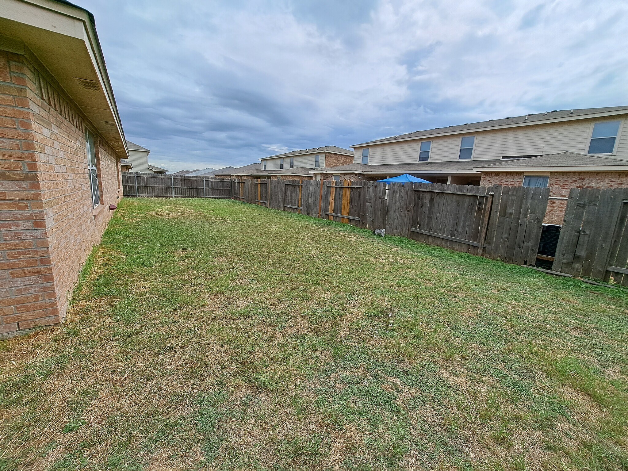 Building Photo - 4100 Cambridge Dr