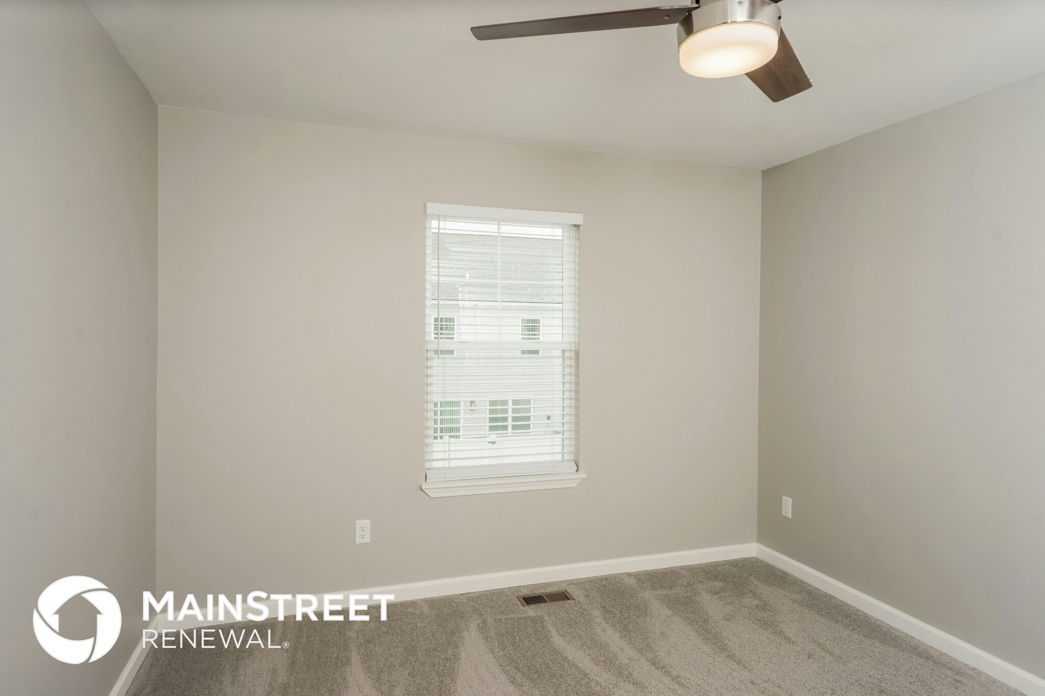 Building Photo - 2064 N Sarah Dr