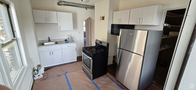 Building Photo - 2745 W Belmont Ave