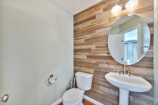 Building Photo - 20401 Matterhorn Dr