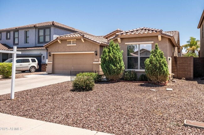 Building Photo - 2177 W Agrarian Hills Dr