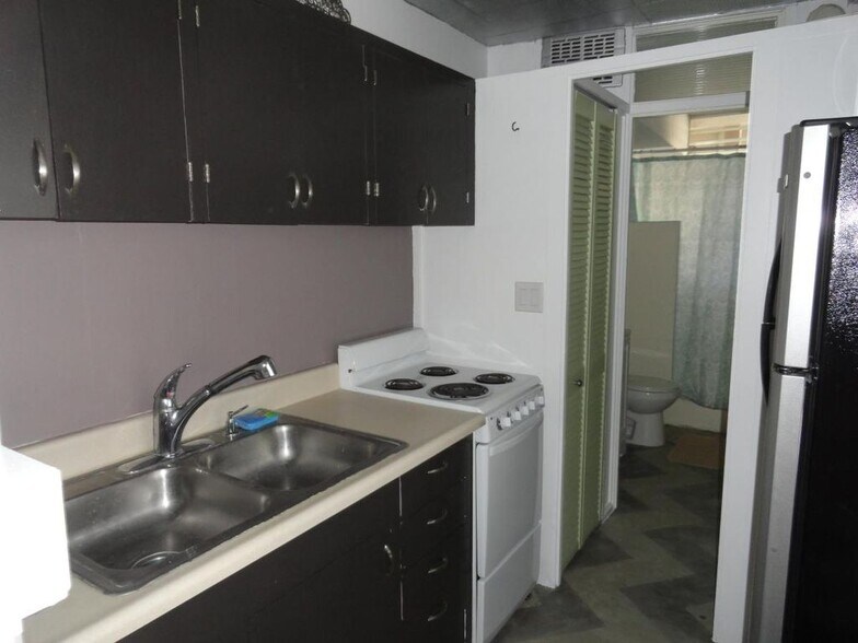 Building Photo - 1017 Scotswood Ct