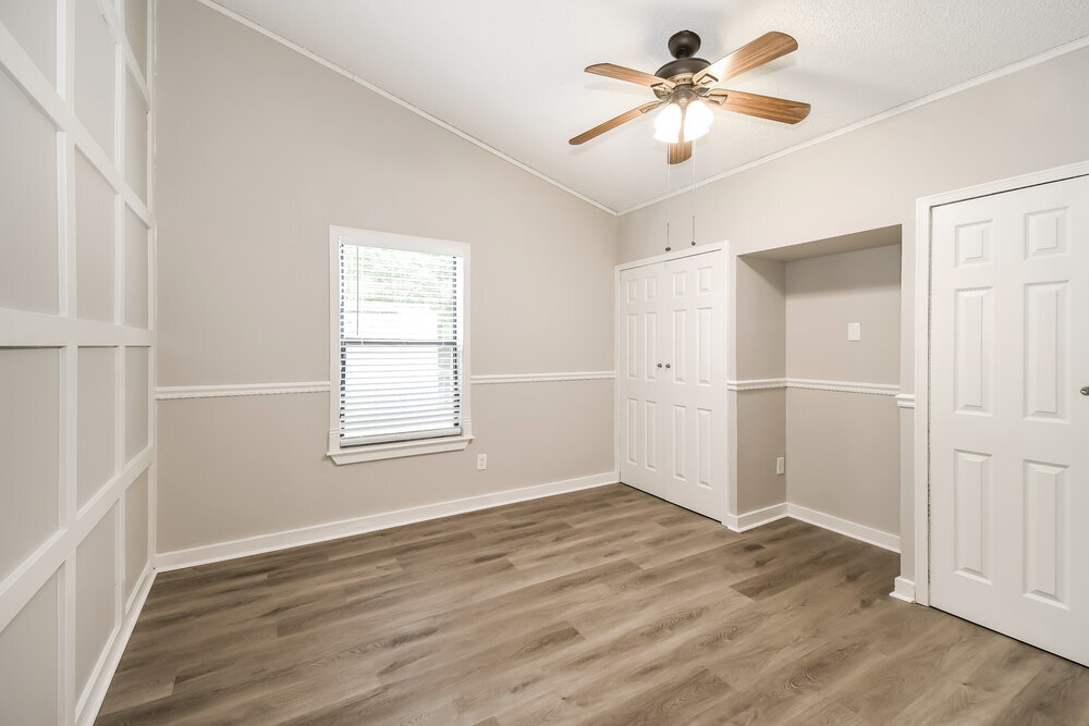 Building Photo - 1283 Independence Dr