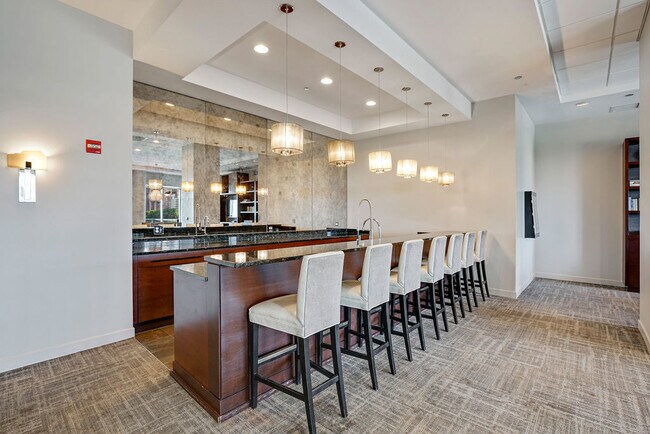 Building Photo - 1201 S Prairie Ave