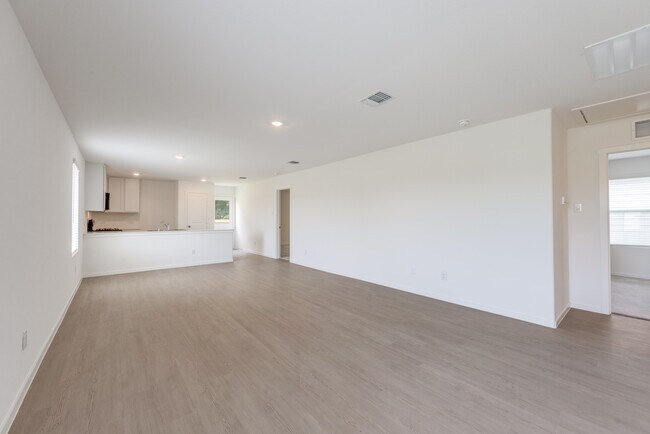 Building Photo - 1301 Salton Ln