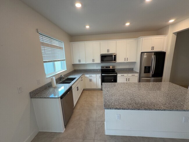 Building Photo - 3230 Sanctuary Dr