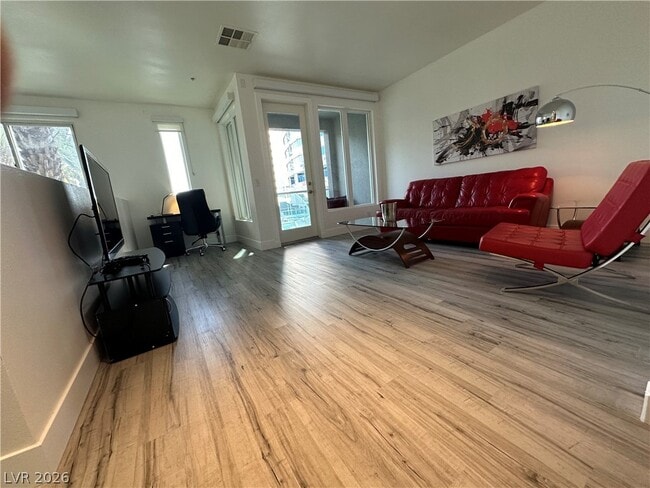 Building Photo - 4545 Dean Martin Dr