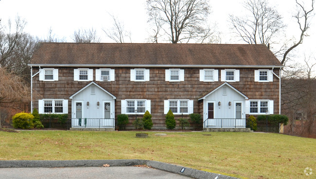 Building Photo - Williamsburg Townhomes