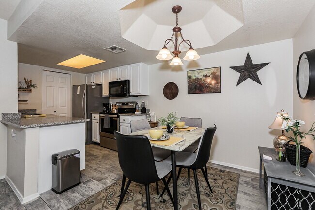 Building Photo - "Cozy & Fully Furnished 1-Bedroom Retreat in Mesa – Your Perfect Home Oasis!"