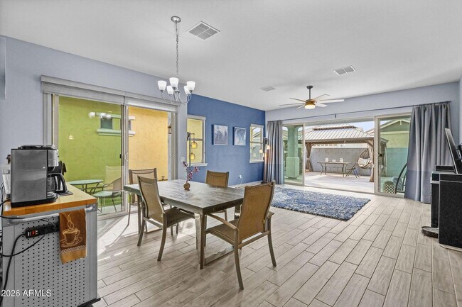 Building Photo - 4451 E Bernice St