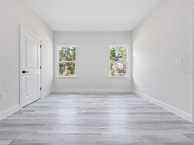 Building Photo - 560 Marion Oaks Golf Way