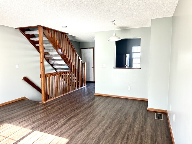 Building Photo - 5727 Kilbury Ln