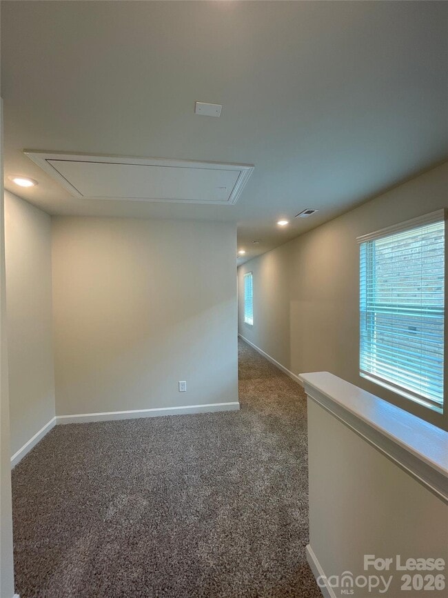 Building Photo - 3216 Lisburn St