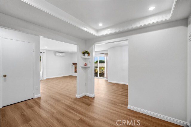 Building Photo - 2032 E Bermuda St