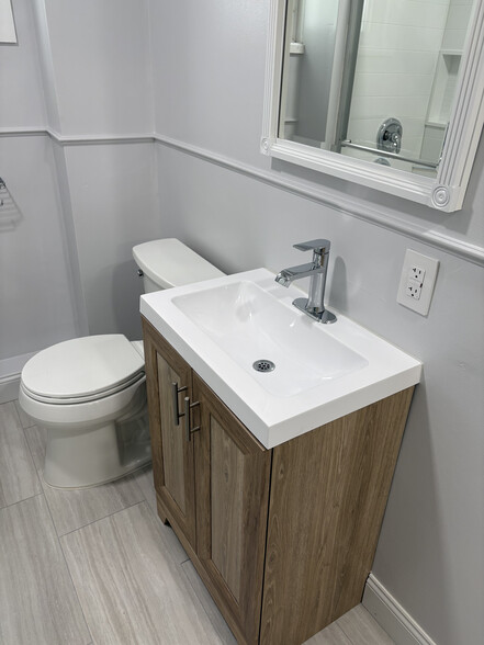Bathroom Sink & Toilet - 24 middle st