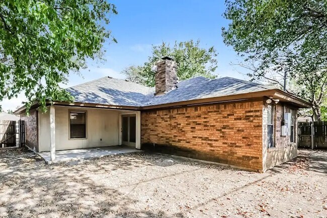 Building Photo - 6212 Berlinetta Dr