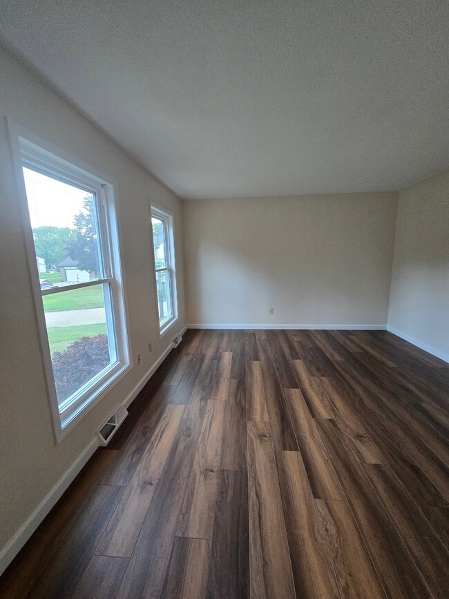 Building Photo - 2325 Cold Stream Ave NE