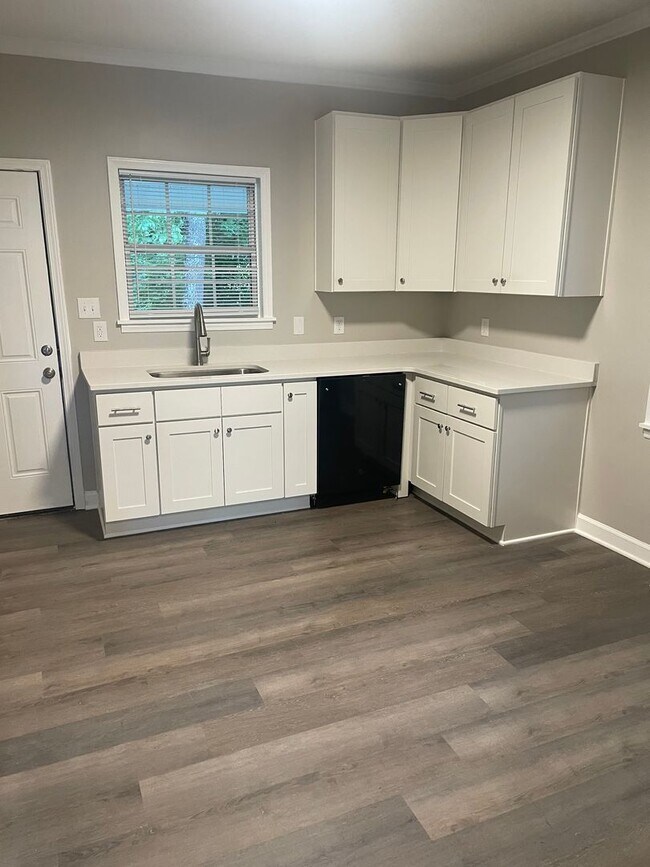 Building Photo - 290 Hialeah Ct
