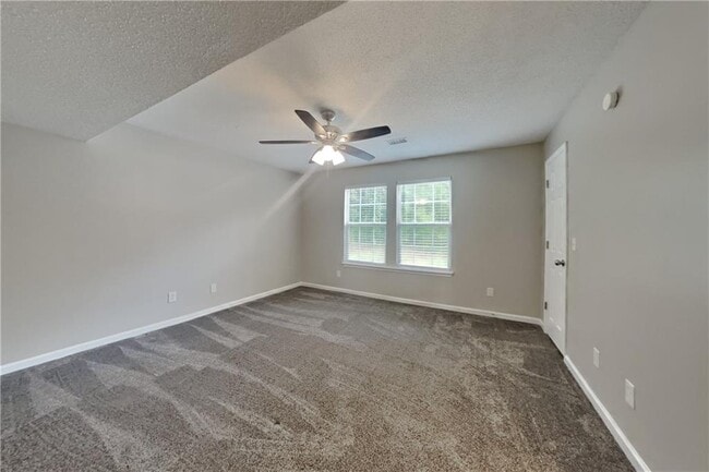 Building Photo - 7865 Lake Terrace