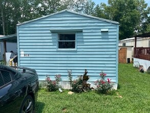 Building Photo - 2 Bed 1 Bath Mobile Home