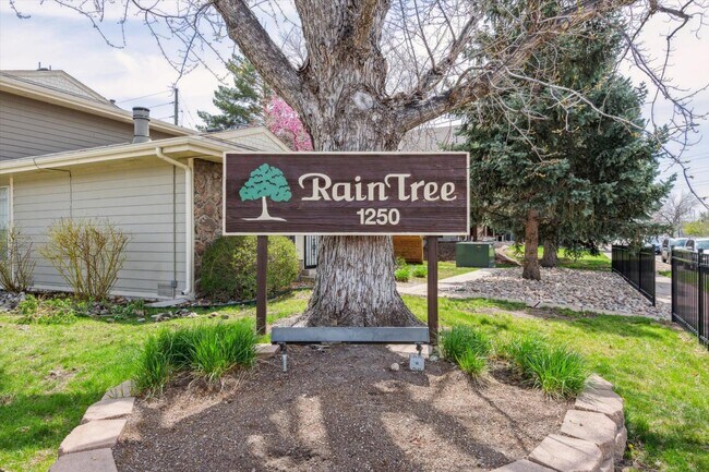 Building Photo - 1250 S Monaco St Pkwy