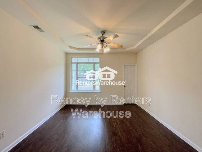 Building Photo - 3711 Bay Crescent