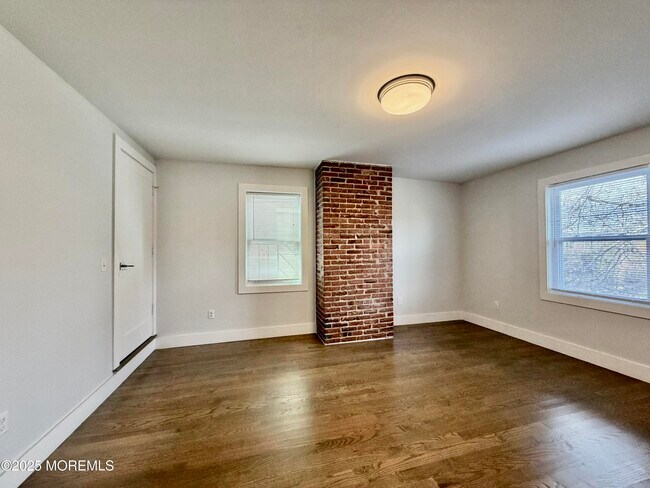 Building Photo - 512 Sixth Ave