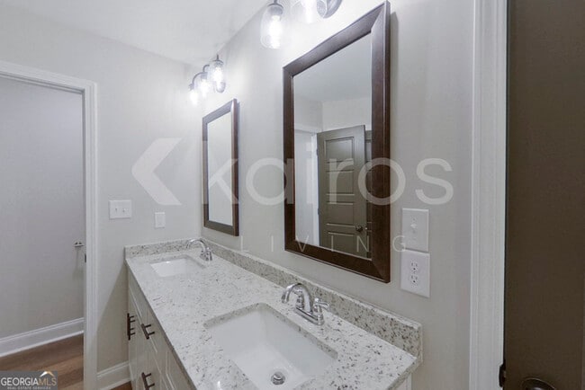 Building Photo - 154 Allentown Wy