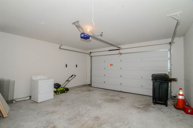 Building Photo - 18314 Fairwood Meadow Ct