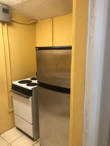 Building Photo - 1680 NE 157th Ter