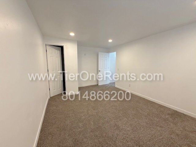 Building Photo - NO DEPOSIT option available for qualified ...