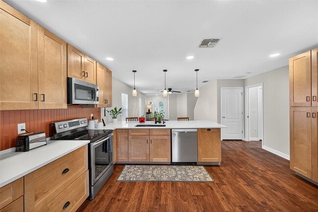 Building Photo - 12543 Chenwood Ave